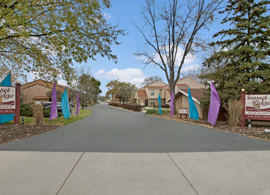 Sunset Ridge Entrance Apartments in Milwaukee, WI