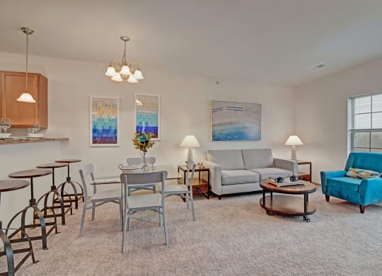 Swan Creek living room Apartments in Fitchburg, Wisconsin