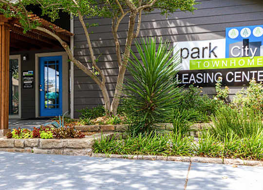 the front of the park city toowoomba leasing center