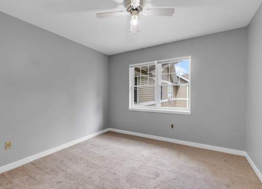 Spacious Second Bedroom at Haven West, Maine, 04011