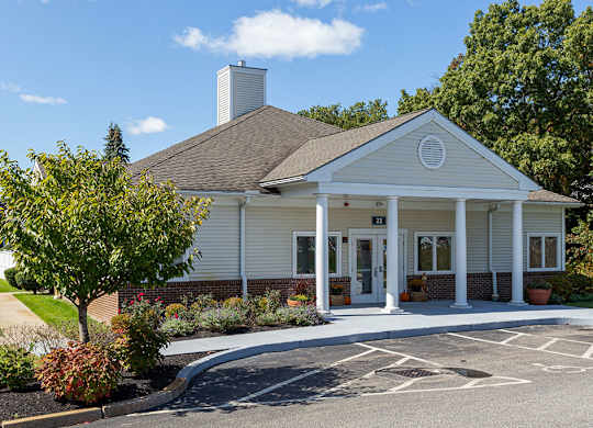 Leasing Office at Ashford Crossing, Shrewsbury, 01545