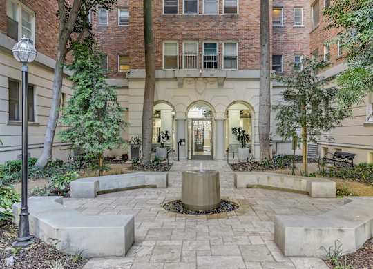 Courtyard View at Park Wilshire, Los Angeles, CA 90057