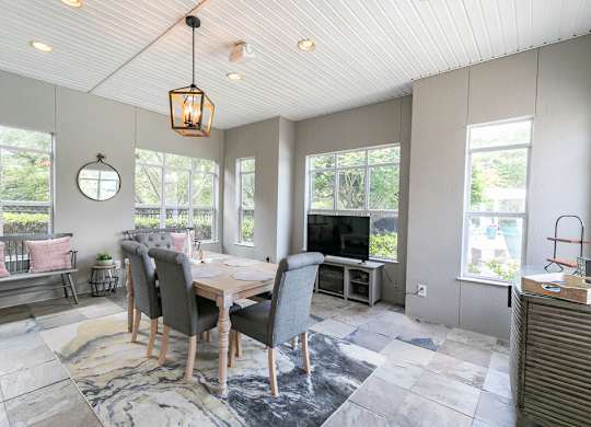 Leasing Office Sunroom at Villas at Hampton, Hampton, Georgia