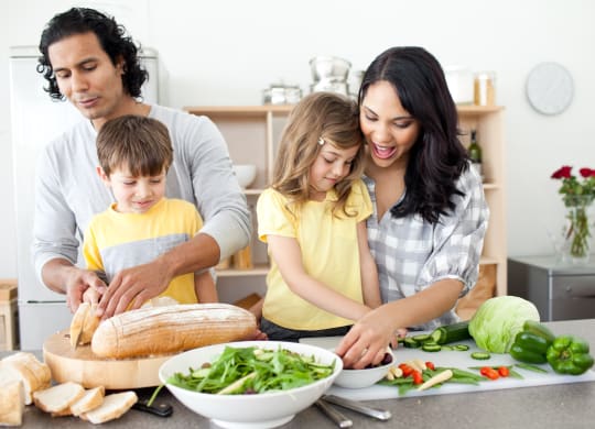 family preparing dinner together
