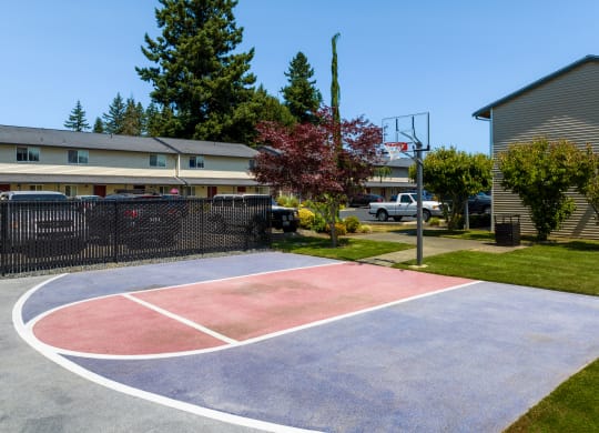 a basketball court at Quilceda Gardens Apartments in Marysville, WA