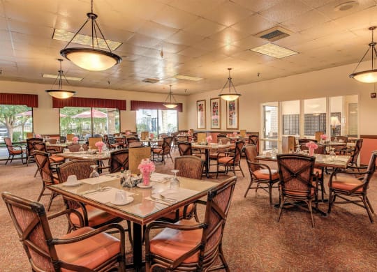 Dining Room Area at Campus Commons Senior Living, Sacramento California