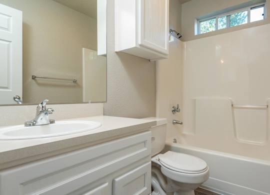 Two Bedroom w/ Den | Bathroom
