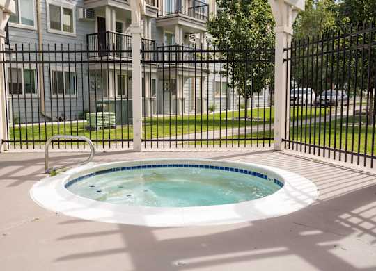 Sunset Apartments | Outdoor Hot Tub