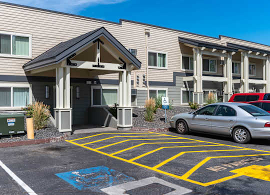Americana | Exterior Building
