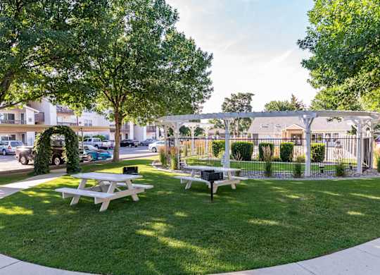 Desertbrook | Exterior Picnic Area