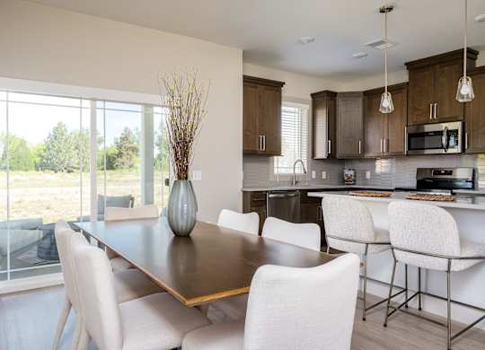 Tidewater Apartments | Dining Room & Kitchen