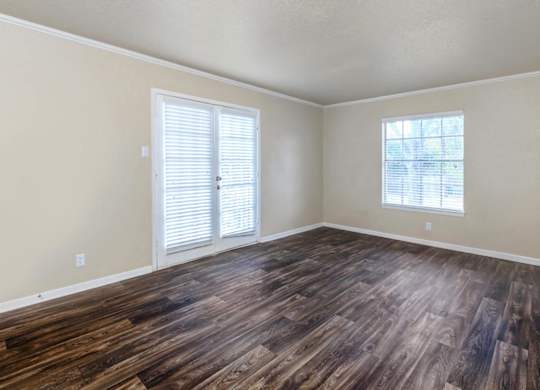 Unfurnished Living Area at Boston Woods Apartments, San Antonio TX