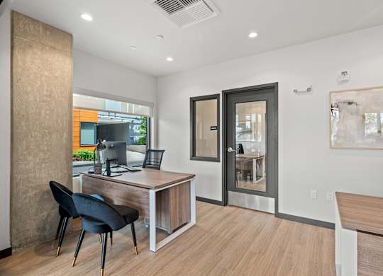 the residence on lamar apartment homes leasing office at Baldwyn, Seattle, 98125