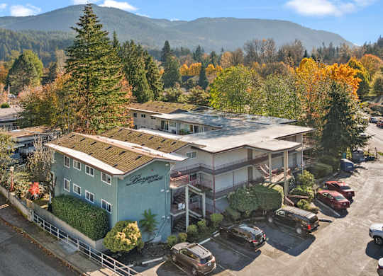 the building where the hotel is located