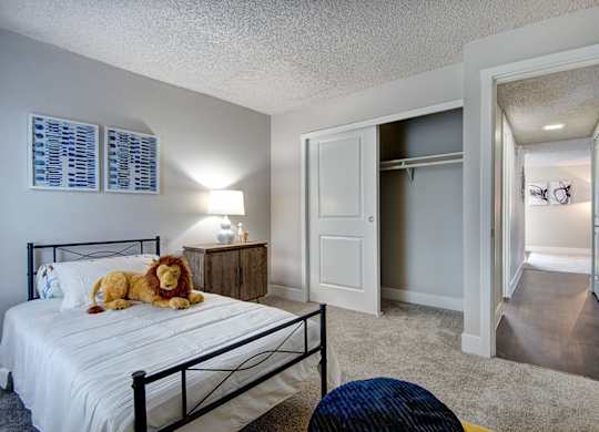 Lakewood Apartments - MOD 83 Apartments - Bedroom 4