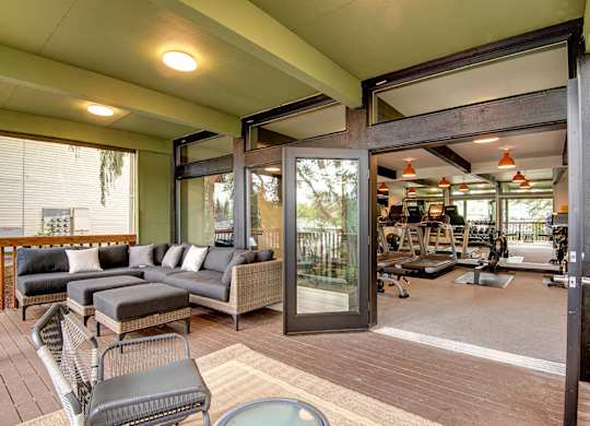 Lakewood Apartments - MOD 83 Apartments - Leasing Office 2