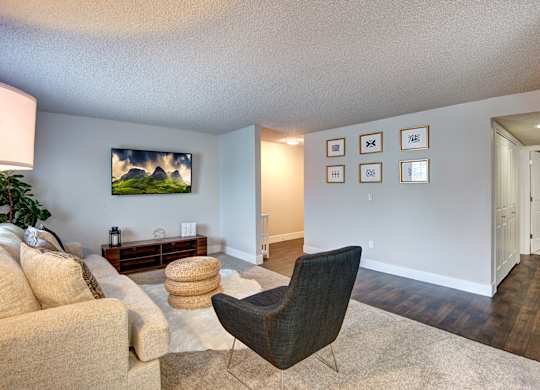 Lakewood Apartments - MOD 83 Apartments - Living Room 3