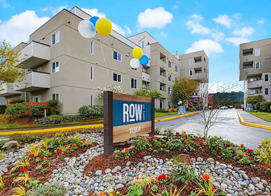 Northgate - Row on Third