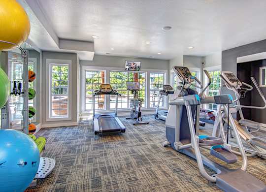 Gym at Deer Creek Apartments, Washington