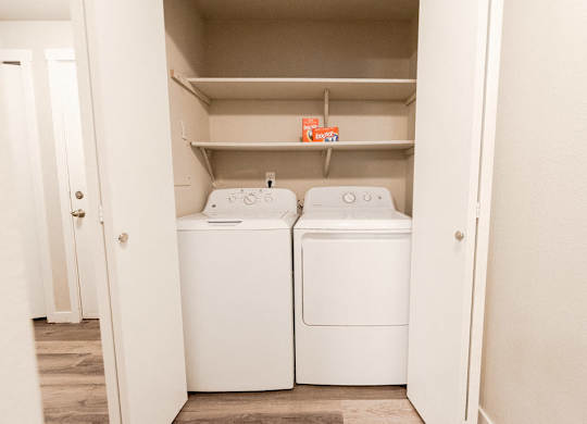 Puyallup Apartments - Cambridge on Seventh Apartments - Laundry at Cambridge on Seventh, Washington, 98372