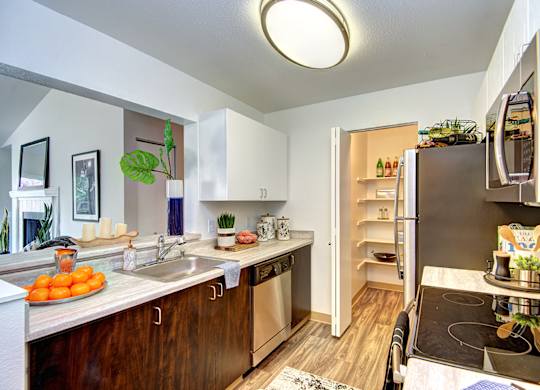 Kitchen with Sink at Signature Pointe, Kent, 98032