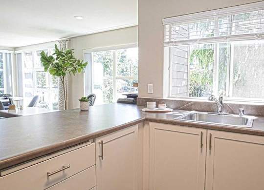 Seattle Apartments- Mosaic on Greenwood- kitchen