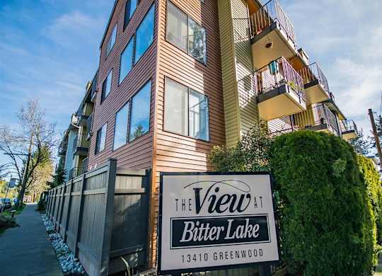 Seattle Apartments- View at Bitter Lake- exterior -signage