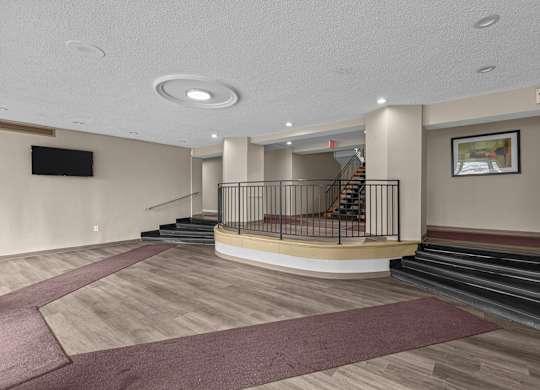 Lobby With TV at Kensington House, Kensington, MD 20895
