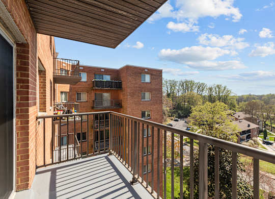 Large Balcony at Kensington House, Maryland