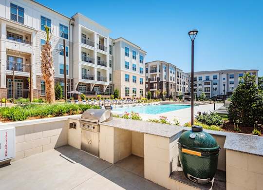 Briley - apartments in Matthews, NC - outdoor kitchen