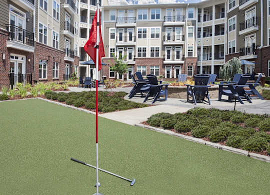 Raleigh, NC Apartments on the Greenway - Marshall Park Courtyard with outdoor putting green