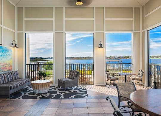 Lake Vue Clubhouse | Dr. Phillips Neighborhood | Orlando, FL