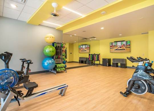 Apartments in Bellevue WA near Microsoft - Metro 112 Apartments - Fitness studio