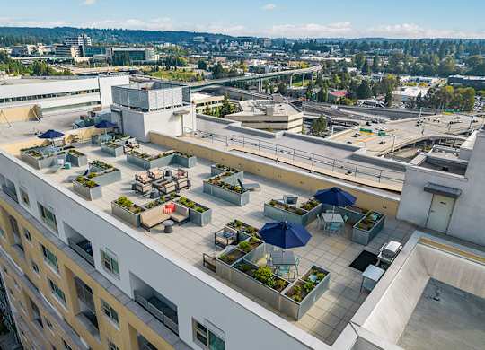 Apartments in Bellevue WA near Microsoft - Metro 112 Apartments Downtown Building Exterior