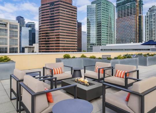 Metro 112 Apartments in Bellevue WA - Rooftop Lounge