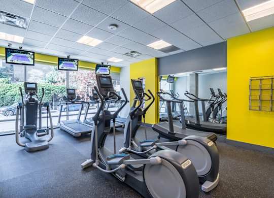 Spring District apartments near Amazon - Metro 112 Apartments - fitness center