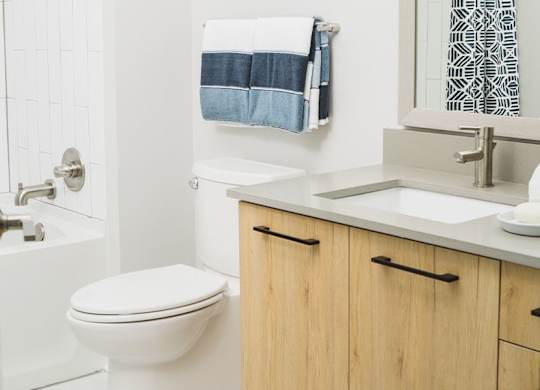 Atlanta, GA apartments | Vinings Lofts and Apartments | soaking tub