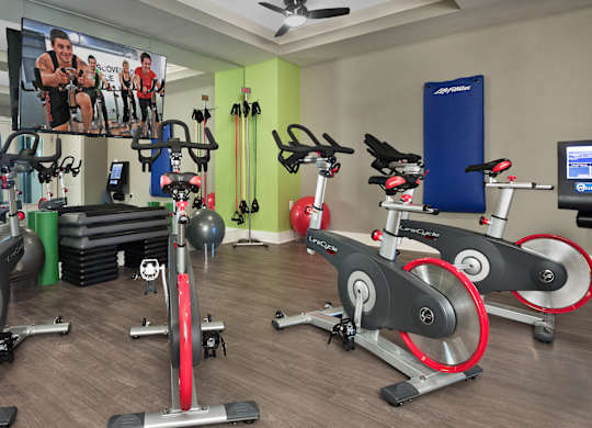 apartments near crabtree valley mall raleigh nc - Marshall Park 24 hour fitness club