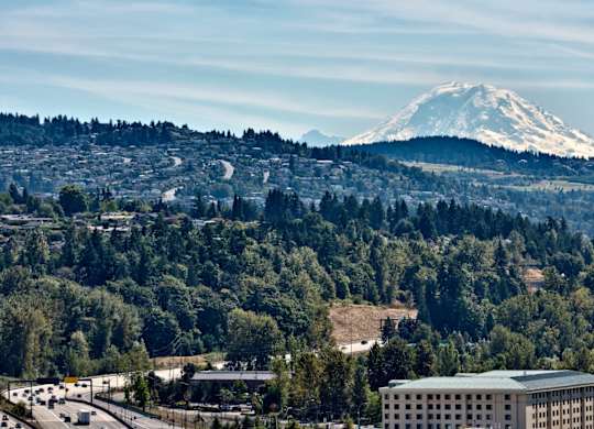Apartments in Bellevue WA near Amazon - Metro 112 Apartments - views of Mt. Rainier