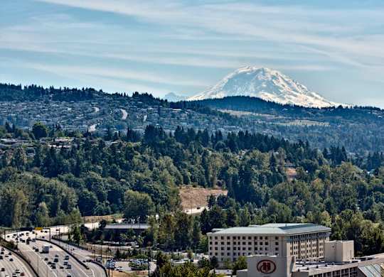 Apartments in Bellevue WA near Amazon - Metro 112 Apartments - views of Mt. Rainier