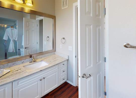 Sammamish WA apartments for rent in Issaquah Highlands - Boulder Creek bathroom
