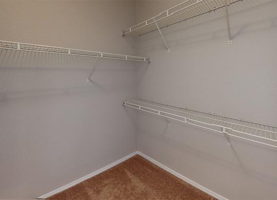 Lake Sammamish apartments for rent near Cosco - Boulder Creek closets