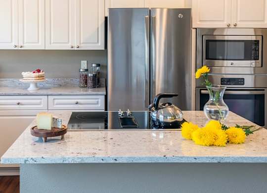 Upgraded Apartments for Rent in Sammamish WA - Boulder Creek - Kitchen