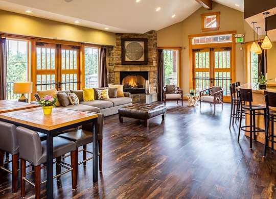 Boulder Creek apartments in Lake Sammamish - clubhouse with media room kitchen coffee bar