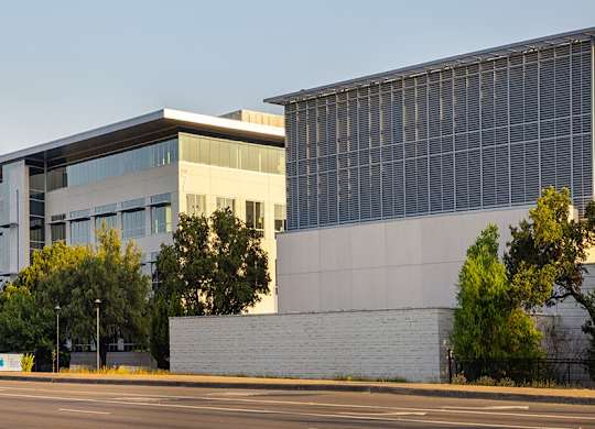 NoA on McNeil Townhomes + Flats - Austin, TX - apartments near Apple campus