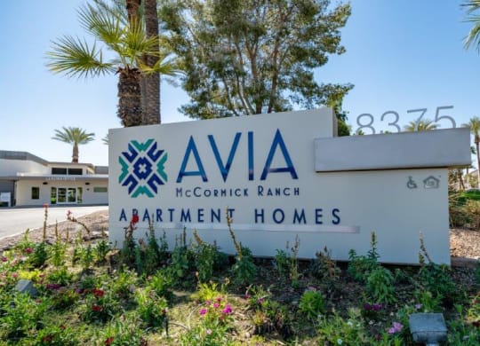 Avia signage