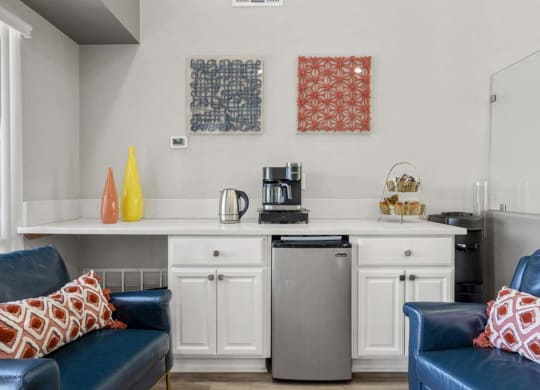 a kitchen or kitchenette at the nod at red river at Aspire Redlands, California, 92374