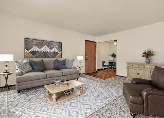 Modern Living Area at Windsor Crest Apartments, Davenport , Iowa