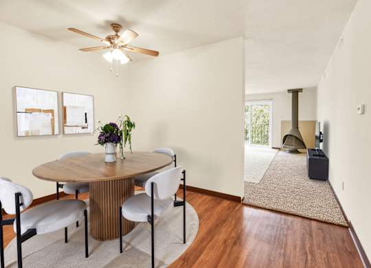 Dining Room at Indian Ridge Apartments, Davenport, 52807