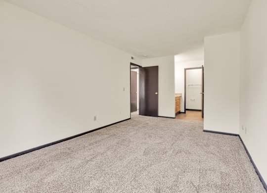 Carpeting In Bedrooms at Indian Ridge Apartments, Davenport, IA